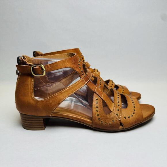 Soft Surroundings Antelope Macaria Sandals Women’s Sz 40 Studded Heeled Leather - Picture 8 of 12